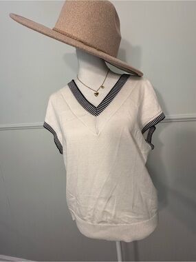 Cream Knit V-Neck Sweater Vest with Black Trim size M
